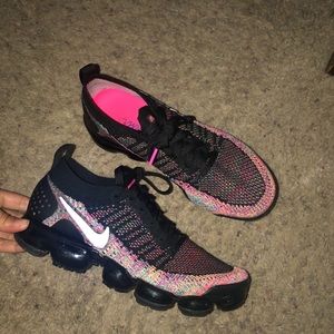 Black Nike shoe Women’s size 9.5 vapormax